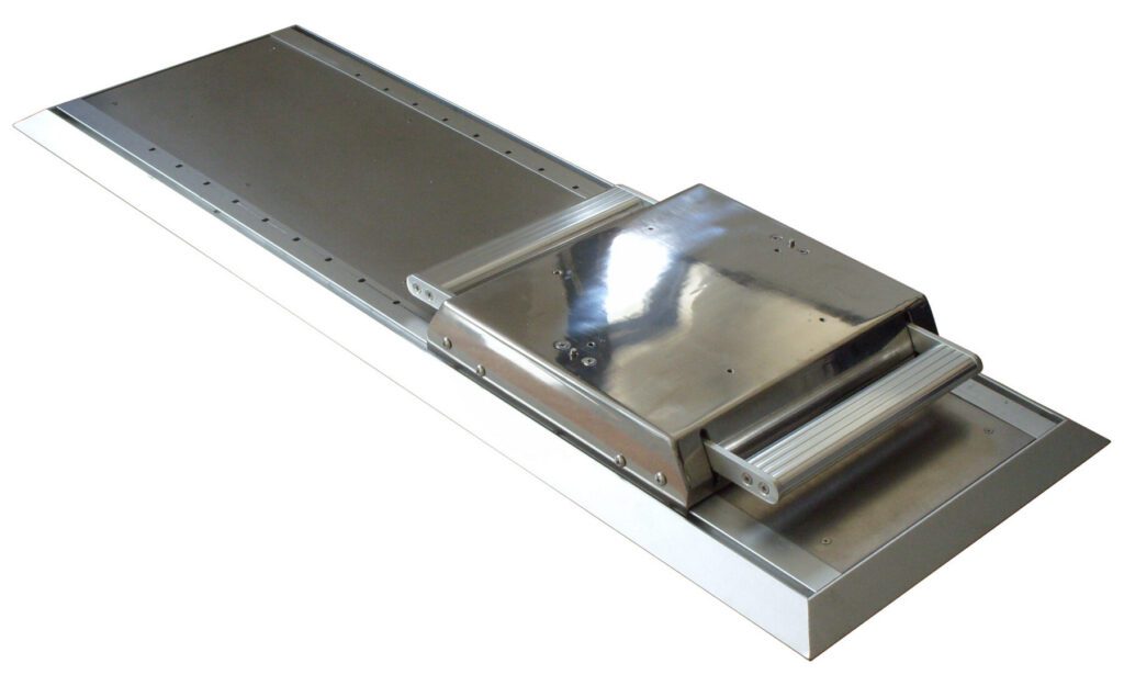 3100550-SS - CENTER FLOOR SLIDE, STAINLESS STEEL, 12" BASE